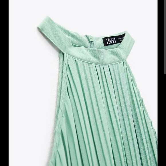 Zara Green Halter Jumpsuit with Flowing Wide-Leg Design Medium - Picture 3 of 16